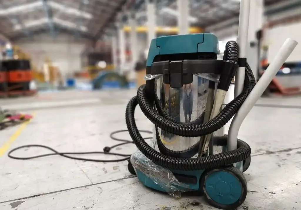 vacuum for dust extraction